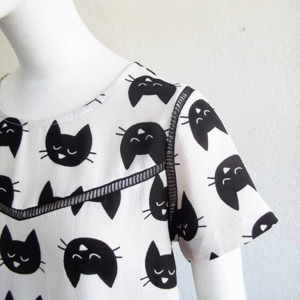 Lily White Black Cat Kitschy Novelty Print w Ladder Stitch Trim Crepe Blouse S - Picture 9 of 11
